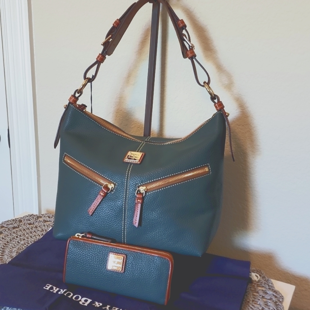 Dooney and Bourke 2 pc bag set